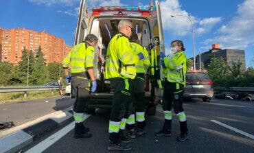 Muy grave un motorista tras chocar con un taxi en la M-23