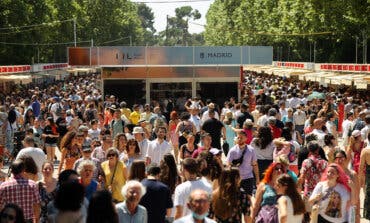 Arranca la Feria del Libro de Madrid en el parque de El Retiro
