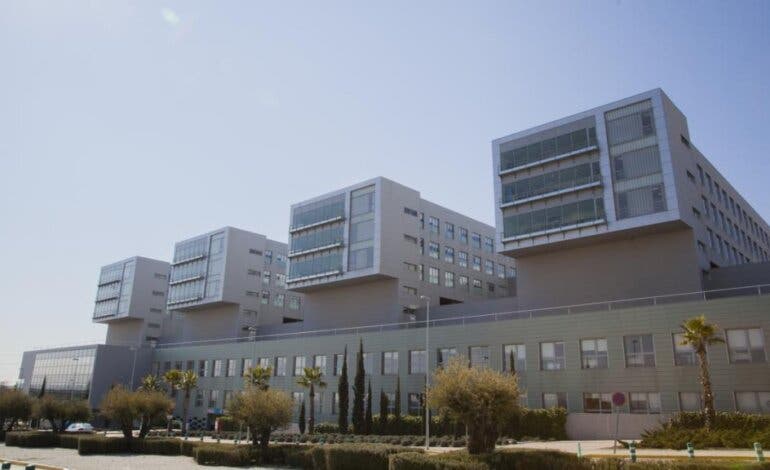 Ayuso aprueba 33 millones para abrir la cuarta torre del hospital de Sanse 