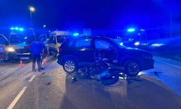 Herido grave un motorista de 31 años tras colisionar con un coche en Madrid