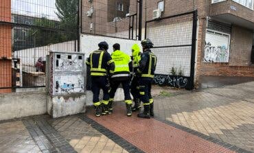 Tres operarios electrocutados en un instituto de Madrid
