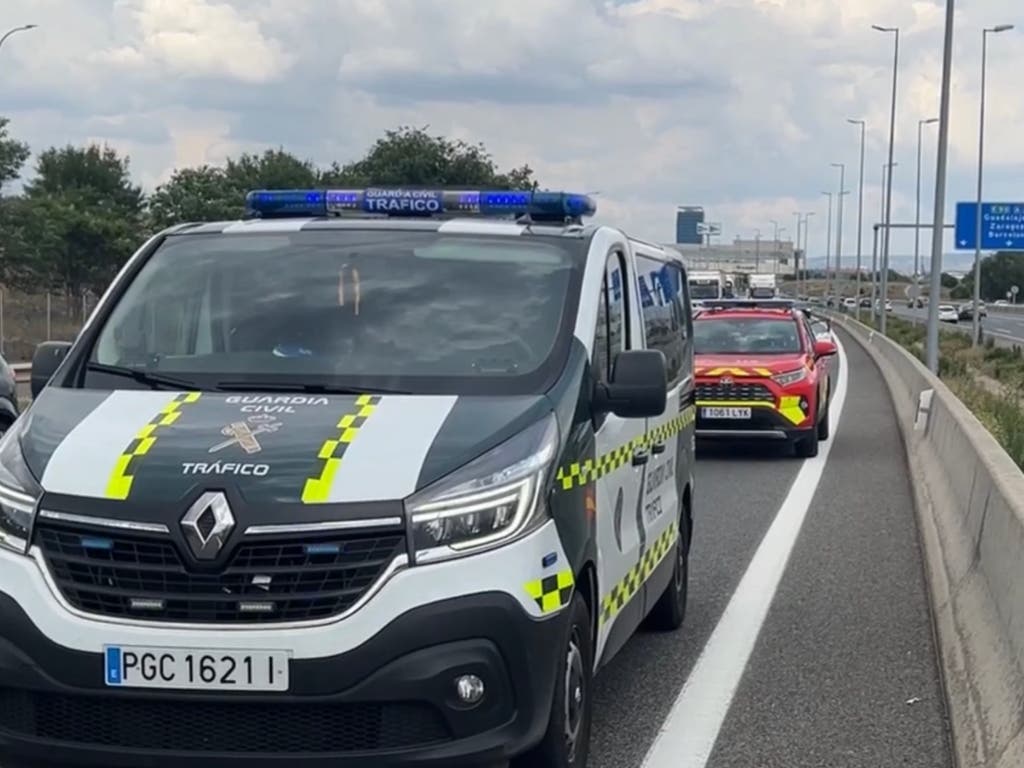 Muere un conductor de 44 años atropellado en la A-2, en Alcalá de Henares