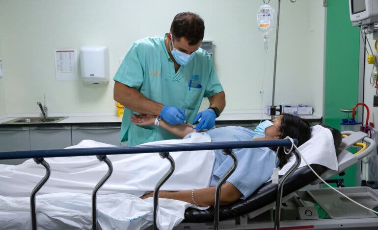 El Hospital de Torrejón recuerda la importancia de una correcta hidratación para evitar golpes de calor