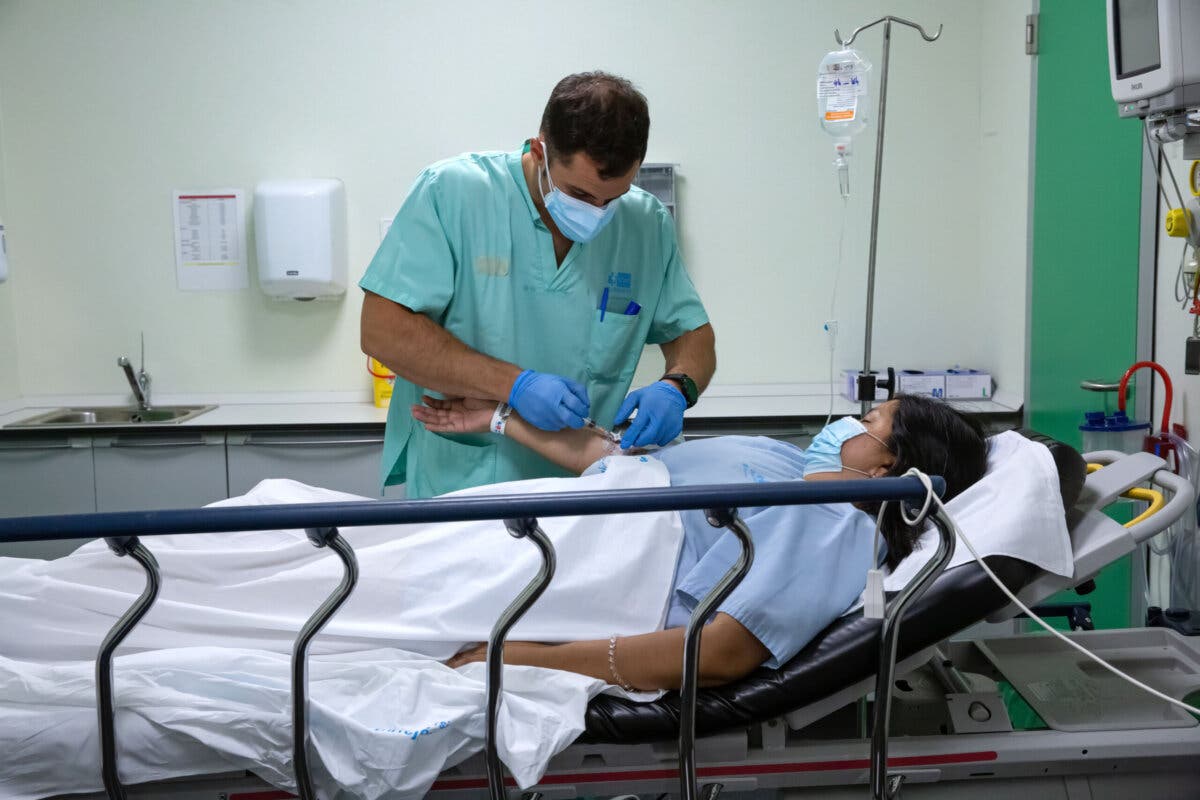 El Hospital de Torrejón recuerda la importancia de una correcta hidratación para evitar golpes de calor