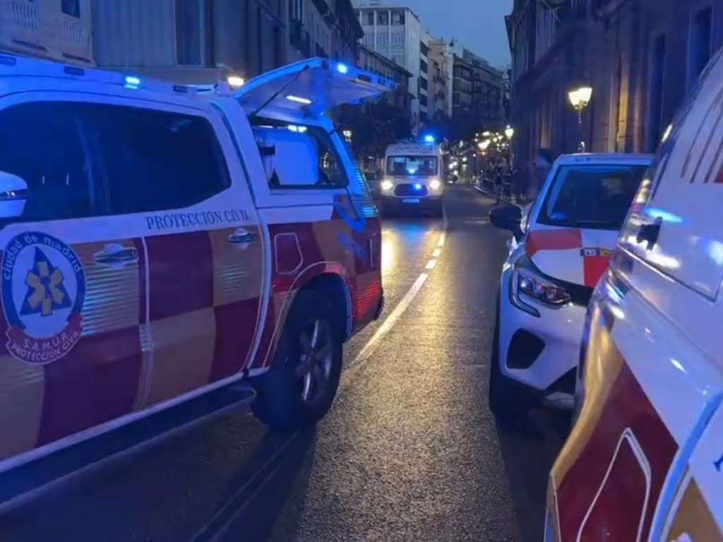 Herido muy grave un hombre de 55 años tras ser atropellado por un taxi en Madrid