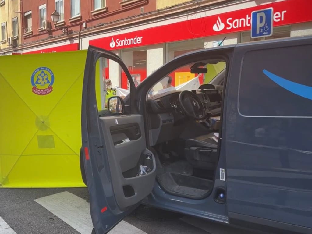 Madrid: Herida muy grave una anciana tras ser atropellada por una furgoneta de Amazon