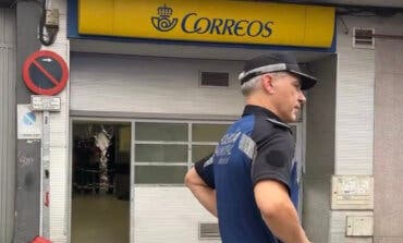 Se derrumba parte del techo de una oficina de Correos en Madrid sin causar heridos