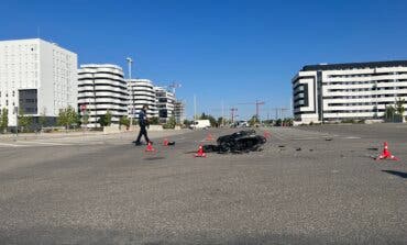 Muere un motorista tras chocar contra un camión de la basura en El Cañaveral, en Vicálvaro