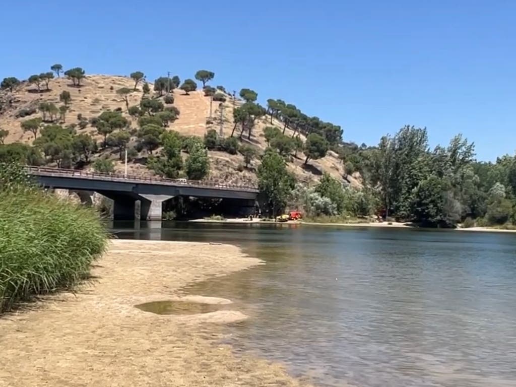 Muere un hombre de 34 años ahogado en una zona prohibida al baño junto al Pantano de San Juan