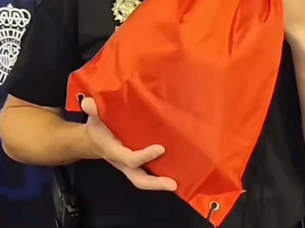 La Policía alerta: cuidado si llevas este tipo de bolsas o mochilas este verano