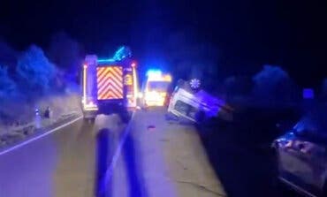 Un joven de 22 años herido muy grave tras impactar su furgoneta contra un árbol en la M-231 