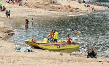 Rescatan a una mujer herida tras caer por una ladera en el pantano de San Juan 