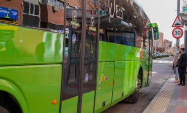 La línea de autobuses 215, que conecta Torrejón con Paracuellos, amplía su horario nocturno