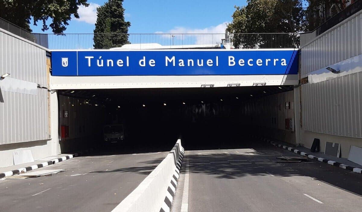 Madrid: El túnel de Manuel Becerra reabrirá esta noche al tráfico tras finalizar las obras de reforma 