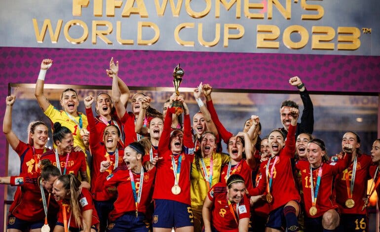 Madrid: Camela, Vicco y Juan Magán animarán la fiesta de las campeonas del mundo