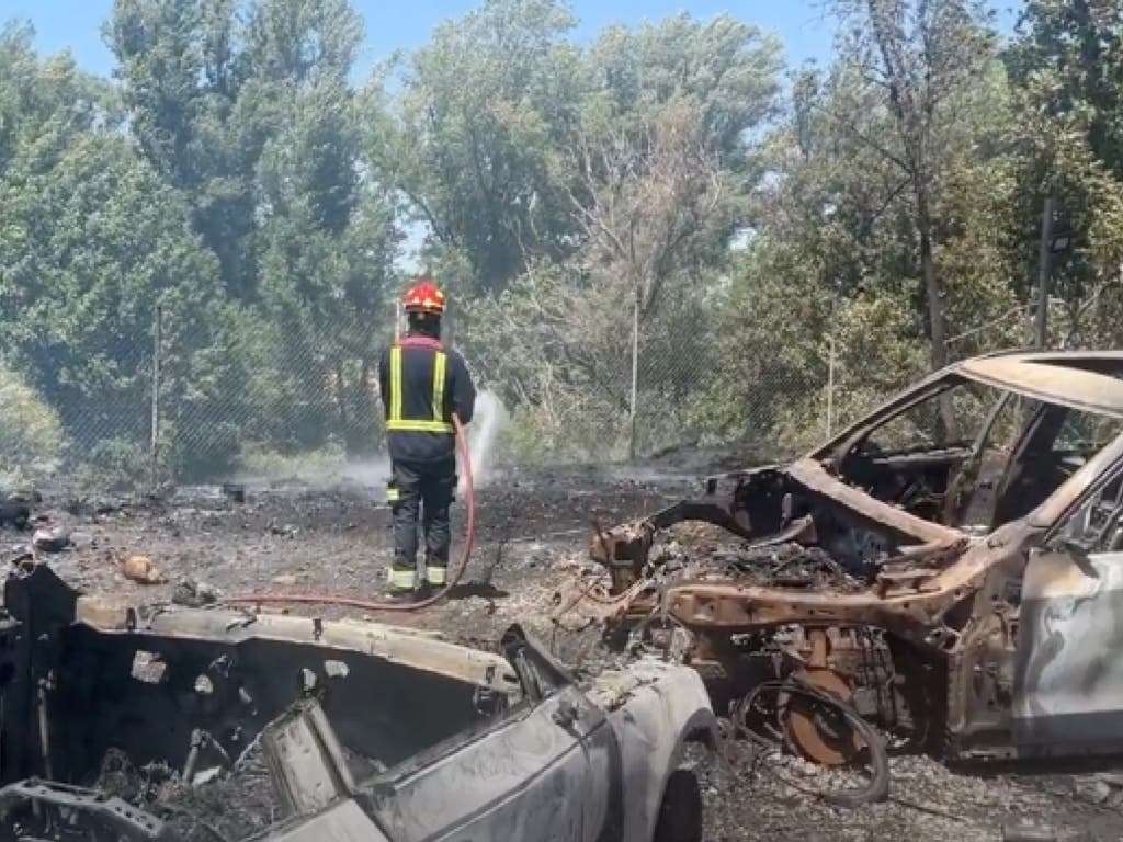 Detenido por provocar un incendio con una radial en un desguace ilegal de Talamanca