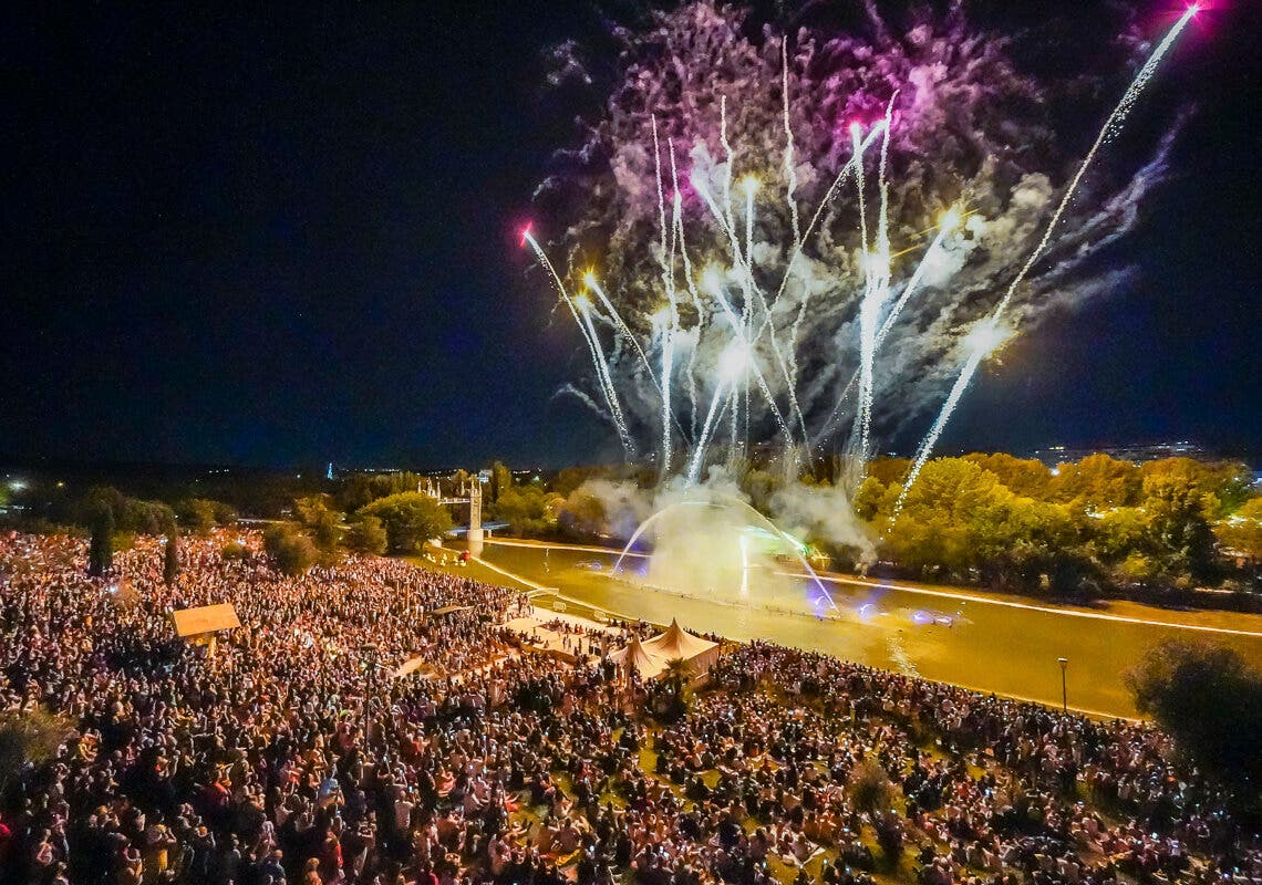 Torrejón de Ardoz celebra el 13 aniversario del Parque Europa con música, los Guachis y fuegos artificiales
