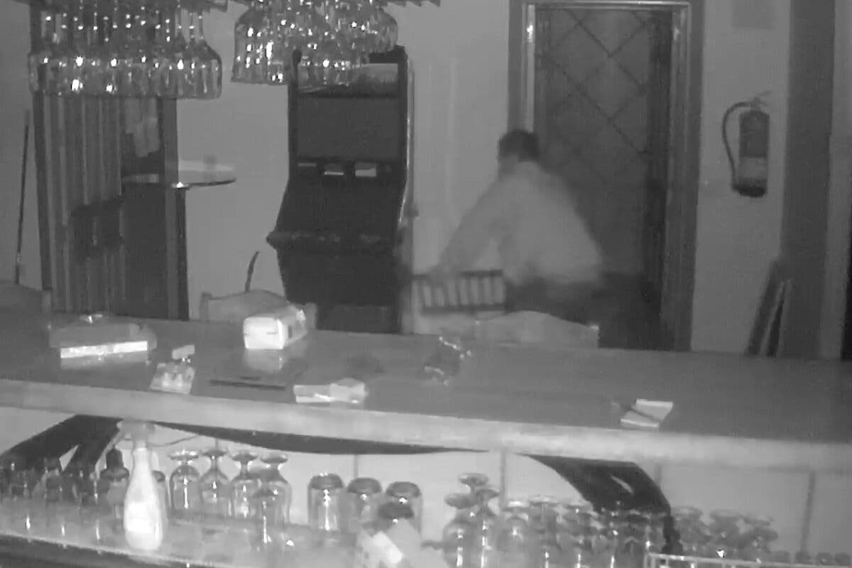Tres detenidos por desvalijar tragaperras en bares de Madrid y Guadalajara 