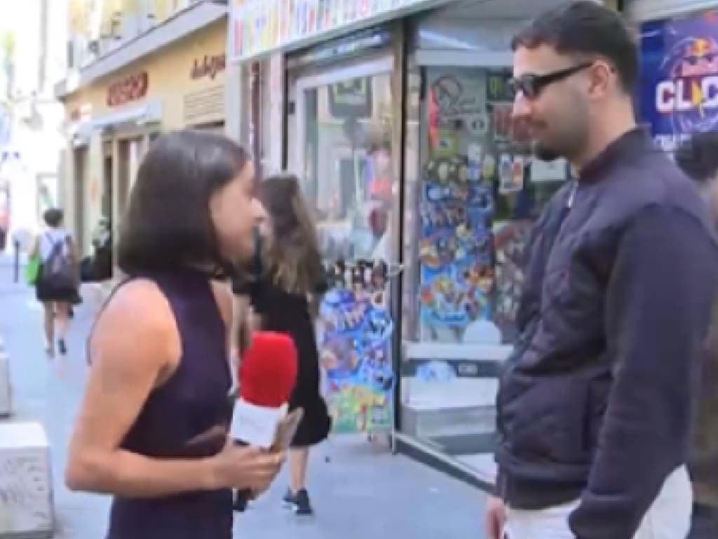 Detenido en Madrid por tocar el culo a una reportera de Cuatro en directo