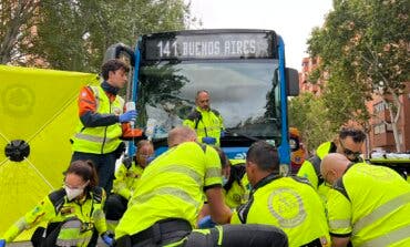 Muy grave un hombre de 62 años tras ser atropellado por un autobús de la EMT en Puente de Vallecas