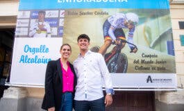 Alcalá de Henares se rinde ante el ciclista alcalaíno Rubén Sánchez Córdoba tras proclamarse Campeón del Mundo en Colombia