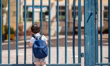 Alertan de una estafa con códigos QR a las puertas de colegios de Madrid