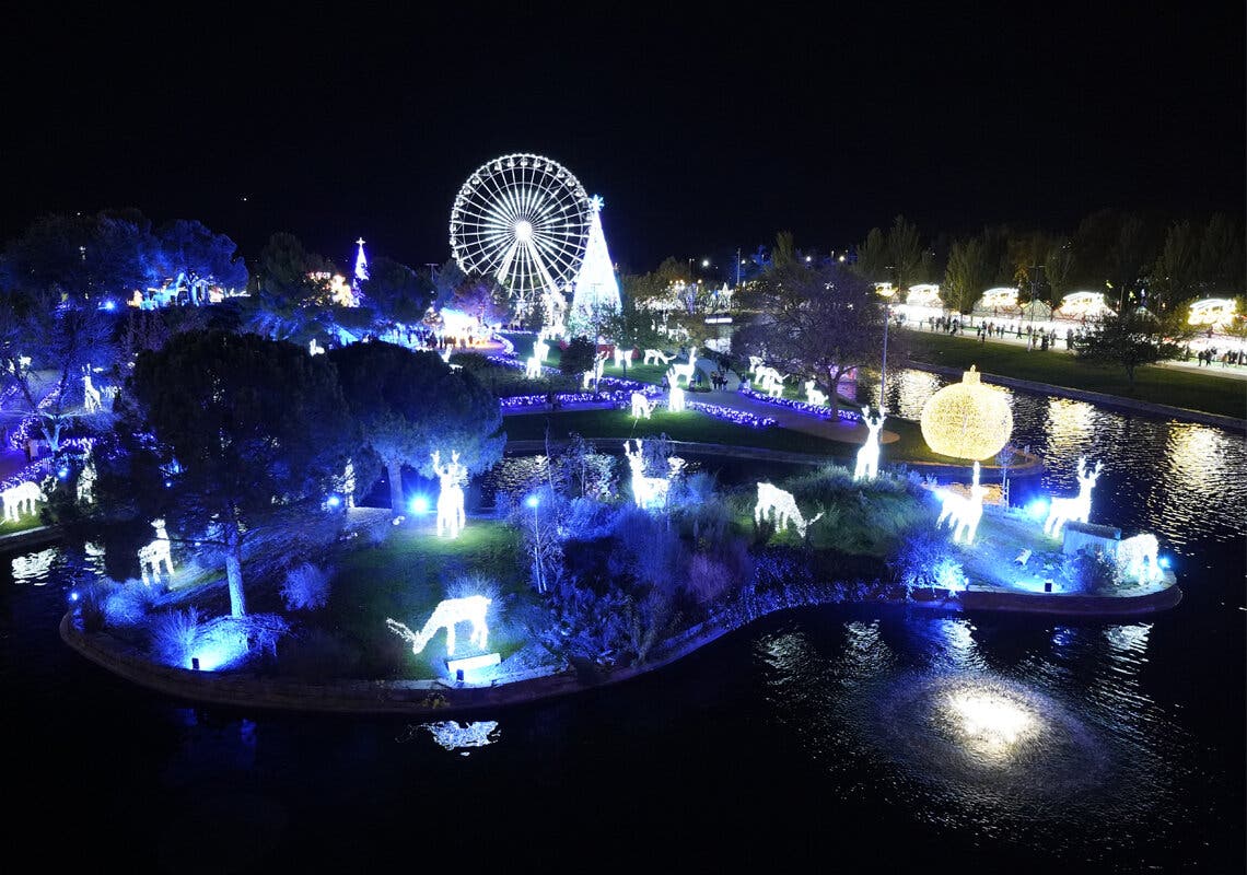 El lago del Parque Mágicas Navidades de Torrejón de Ardoz albergará una espectacular pista de hielo