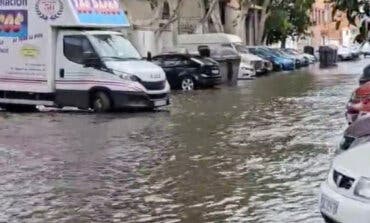 Alcalá de Henares: Calles inundadas y viviendas sin agua por la rotura de una tubería