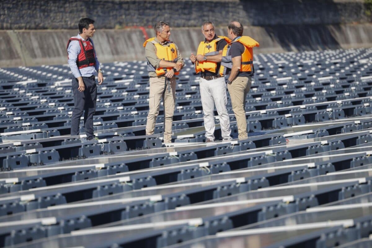 La Comunidad de Madrid estrena su primera instalación fotovoltaica flotante para producir energía limpia y renovable
