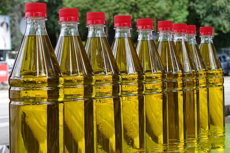 La OCU denuncia que el precio del aceite de oliva en España es muy superior al de los países vecinos