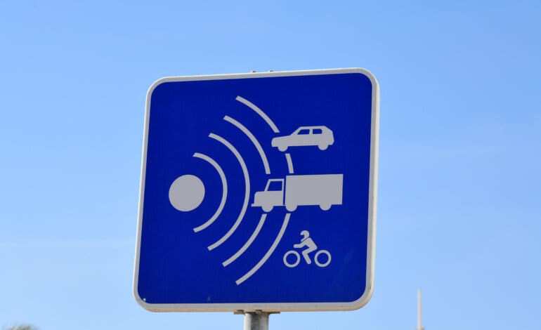El radar de la DGT que más multa de España está en Madrid, en la M-40