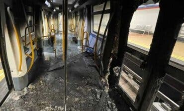 Metro de Madrid estudia prohibir la entrada de patinetes eléctricos tras la explosión que destrozó un vagón de la línea 2