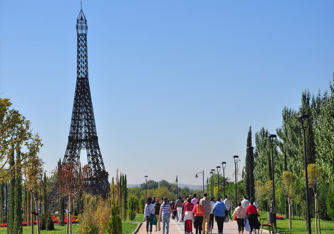 Cierre de parques en Alcalá, Torrejón y Guadalajara por fuertes rachas de viento 