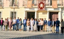 El Ayuntamiento de Alcalá de Henares guarda un minuto de silencio por Israel con la ausencia de Más Madrid