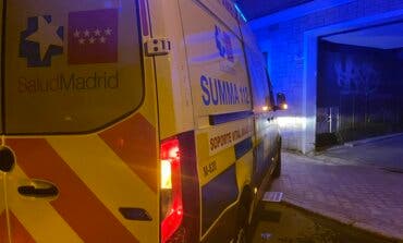 Muere un hombre al precipitarse desde una altura de tres pisos en Madrid