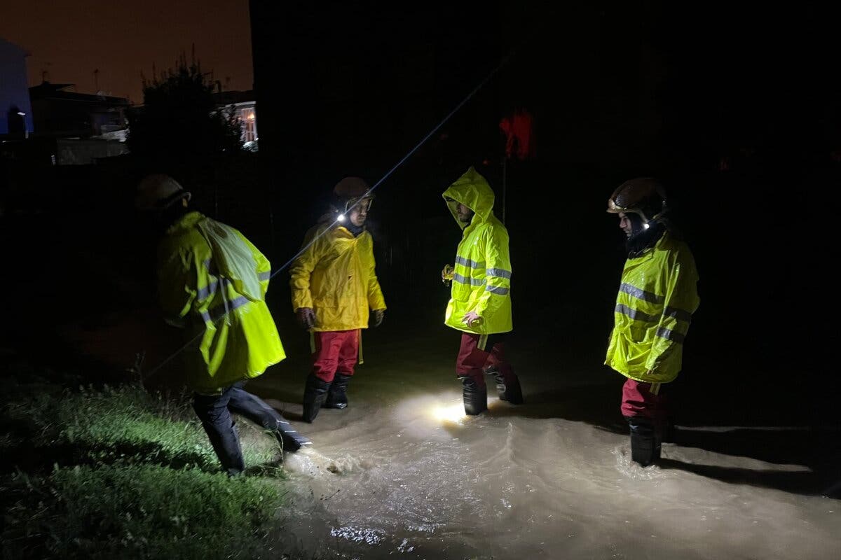 Coslada, Paracuellos, Torrejón, Rivas… la lluvia deja 50 intervenciones de los Bomberos en tres horas