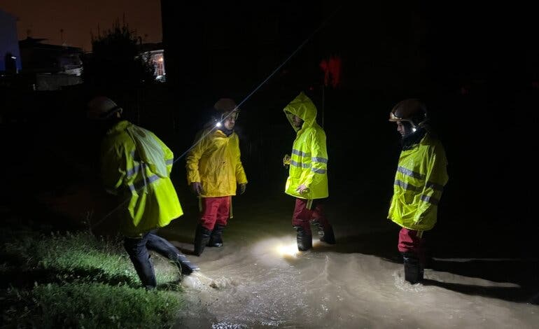 Coslada, Paracuellos, Torrejón, Rivas… la lluvia deja 50 intervenciones de los Bomberos en tres horas