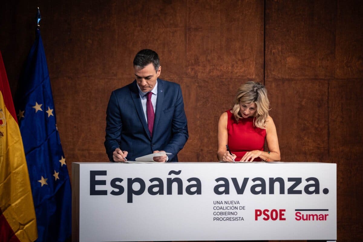 PSOE y Sumar pactan prohibir los vuelos cortos y reducir la jornada laboral