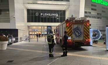 Desalojan el centro comercial Plenilunio por un incendio