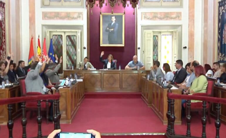 El Pleno de Alcalá de Henares rechaza la amnistía con los votos en contra de PSOE y Más Madrid