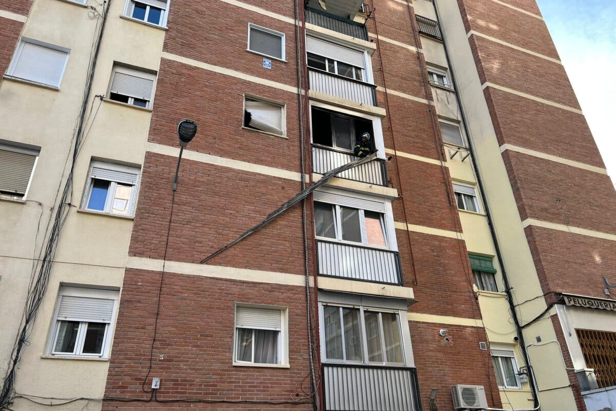 En estado muy grave un hombre de 36 años tras un incendio en una vivienda en Madrid