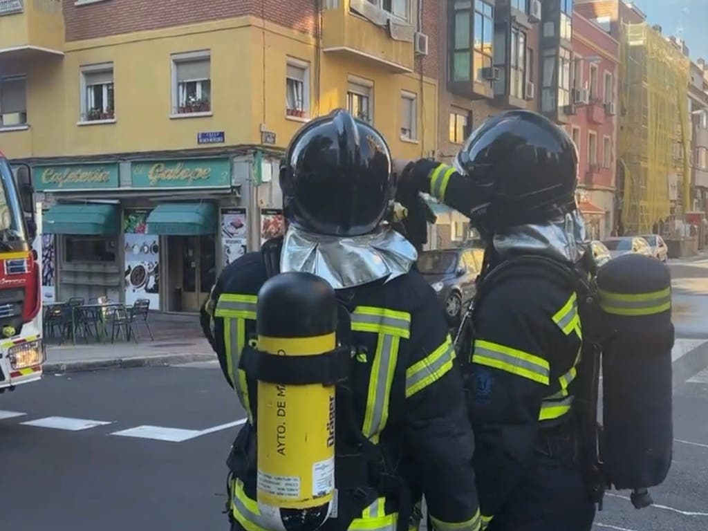Herido grave un hombre de 43 años en el incendio de su vivienda en Madrid 