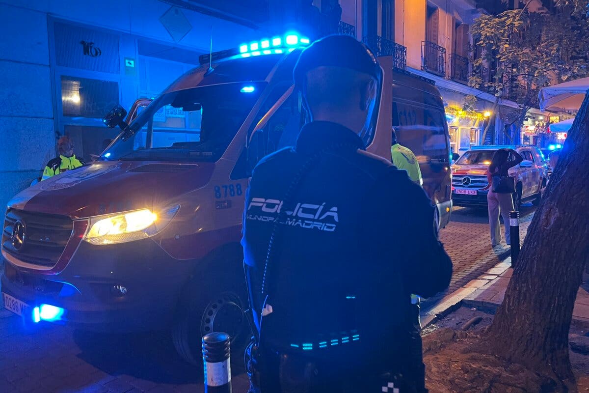 Herido muy grave tras ser agredido por arma blanca en la Plaza del Dos de Mayo en Madrid