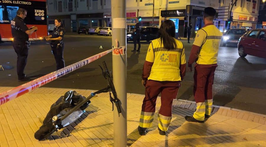Muy grave un hombre tras ser atropellado por un turismo cuando circulaba en patinete en Fuenlabrada
