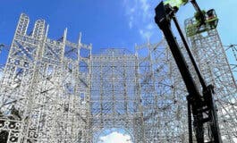 En marcha el montaje de la Puerta Mágica de las Navidades de Torrejón de Ardoz