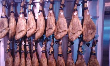 Desmantelada en Fuenlabrada una trama que exportaba a China productos ibéricos falsificando marcas como 5J