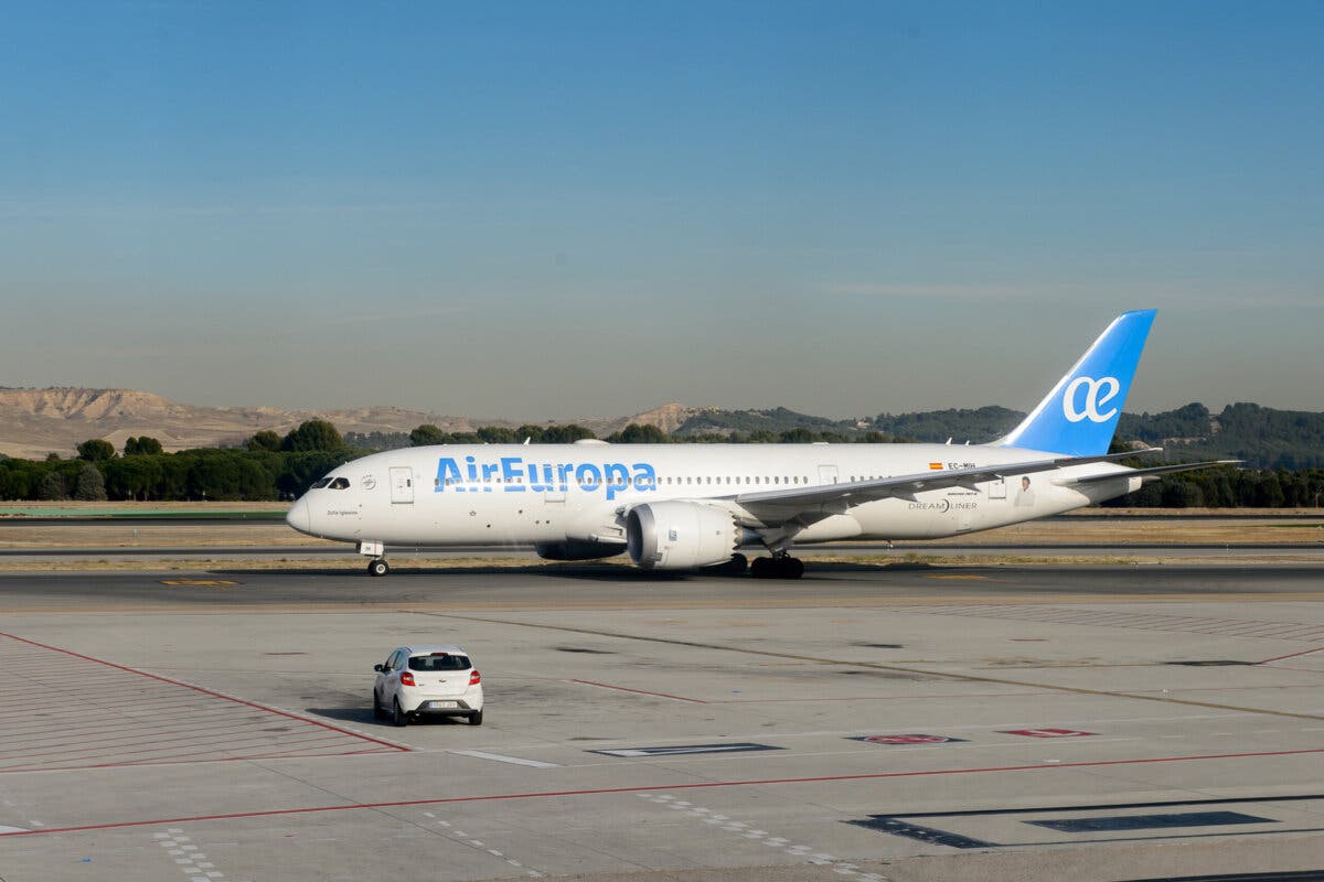 Air Europa sufre un ciberataque y pide a los clientes que cancelen sus tarjetas bancarias
