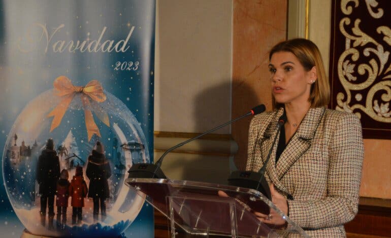 Alcalá de Henares presenta sus nuevas Navidades: pista de hielo, noria, mercado navideño, drones y un espectáculo piromusical  