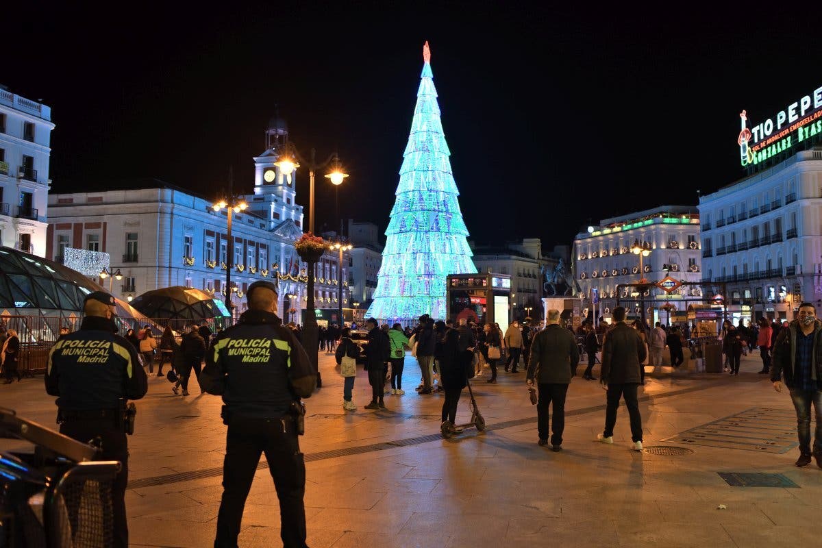 Encendido de las luces de Navidad en Madrid: horarios, cortes de tráfico, aparcamiento, transporte público… 
