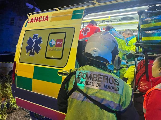 Muere un conductor de 44 años en un choque frontal entre su coche y un camión en Guadarrama